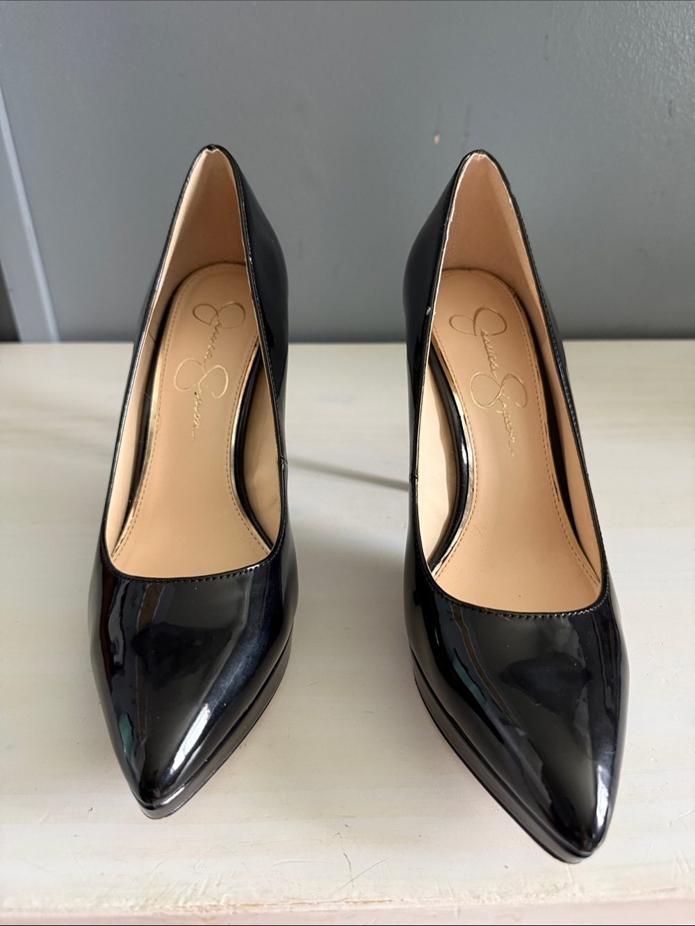 Jessica Simpson Black Patent Pointed Pumps